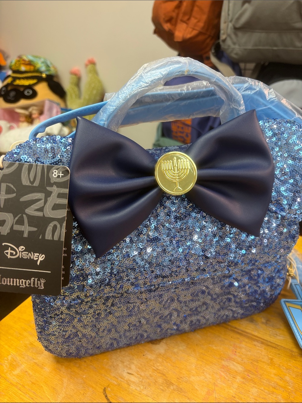 LOUNGEFLY MINNIE MOUSE HANNUKKAH CROSSBODY SEQUINED PURSE BAG NWT HTF RARE